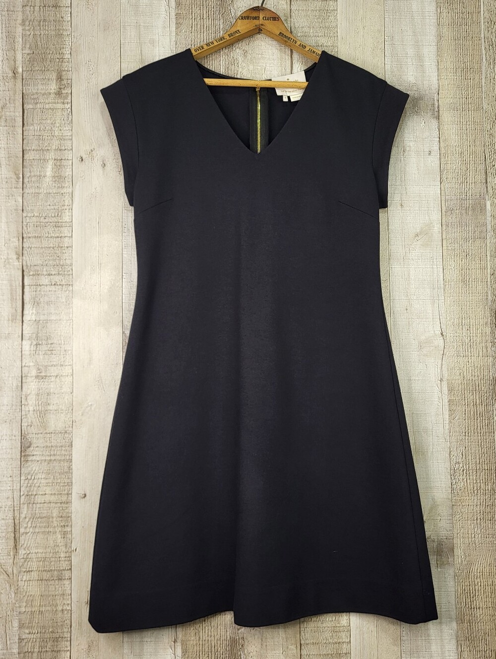 Kate Spade Black V-Neck Dress. Size 4